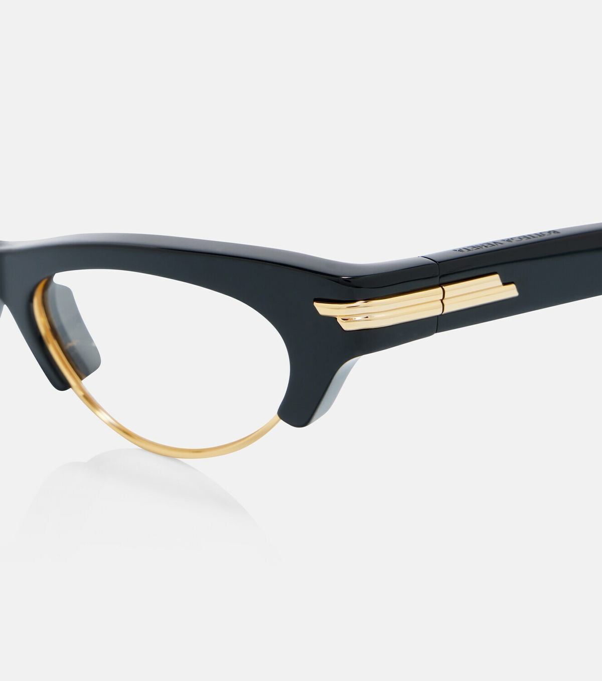 Bottega Veneta Fashion Show cat-eye glasses