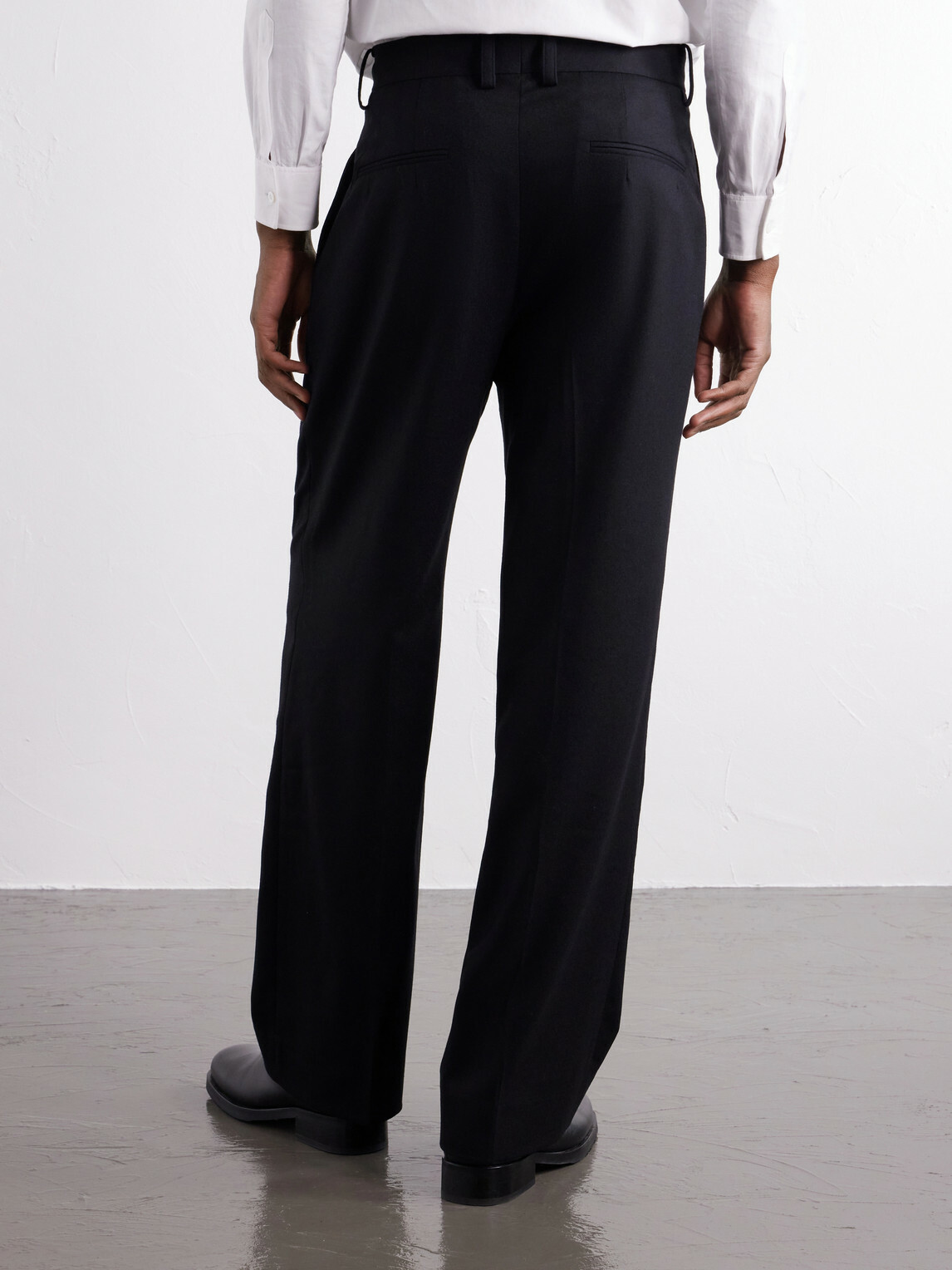 ssstein - Straight-Leg Pleated Wool-Blend Flannel Trousers - Black