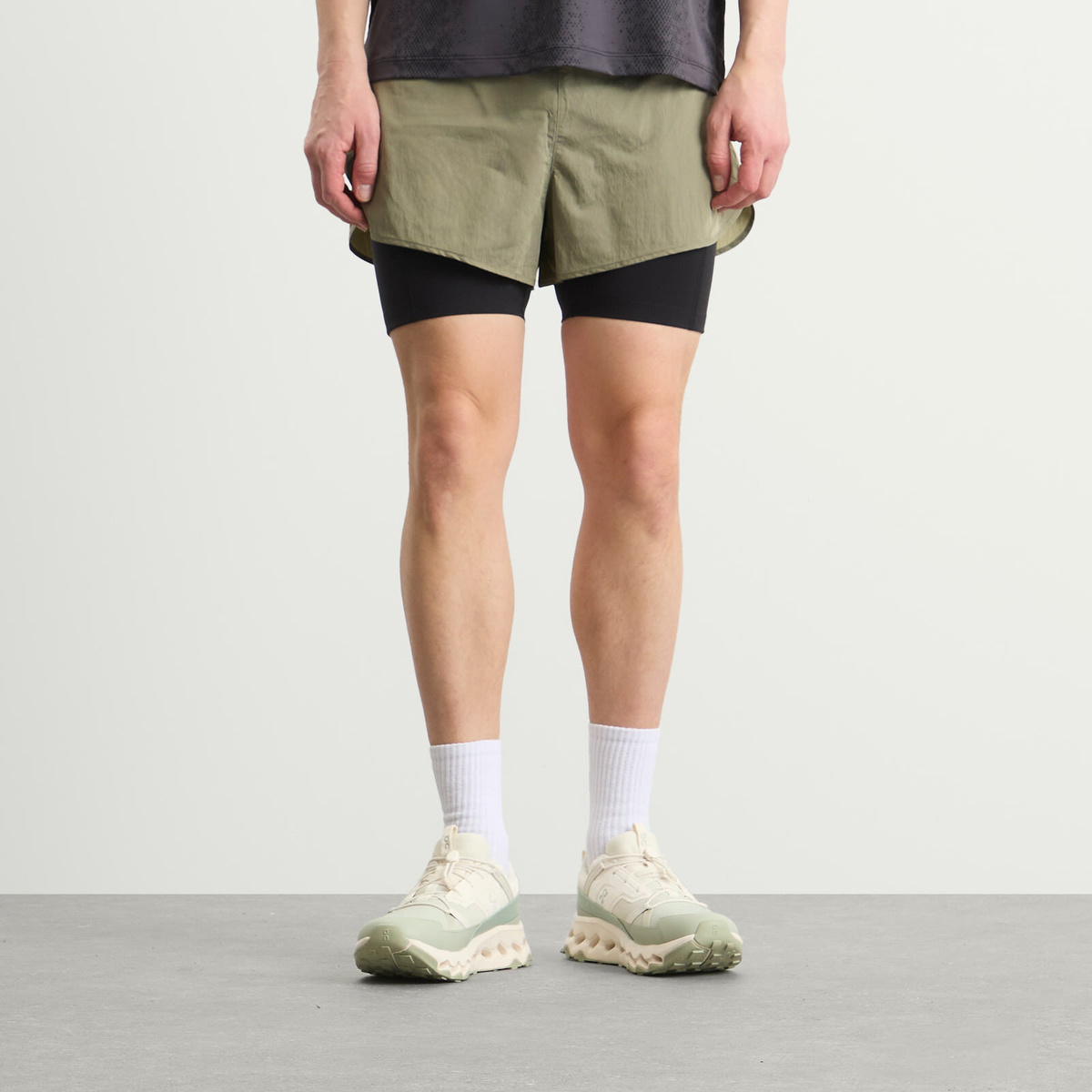 ON Men's Performance Volt Shorts in Safari