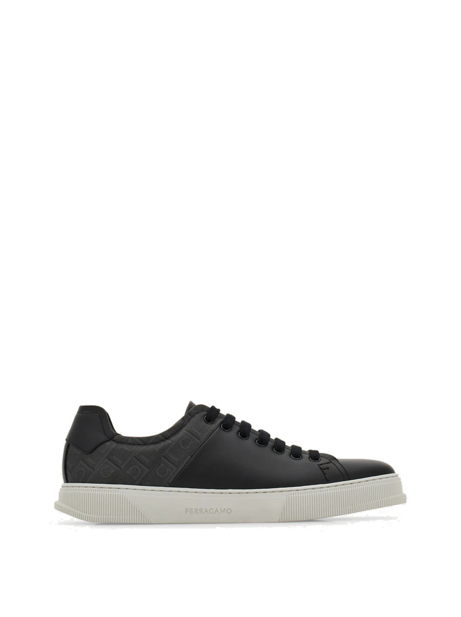 Ferragamo Mens Low cut sneaker in Black Salvatore Ferragamo
