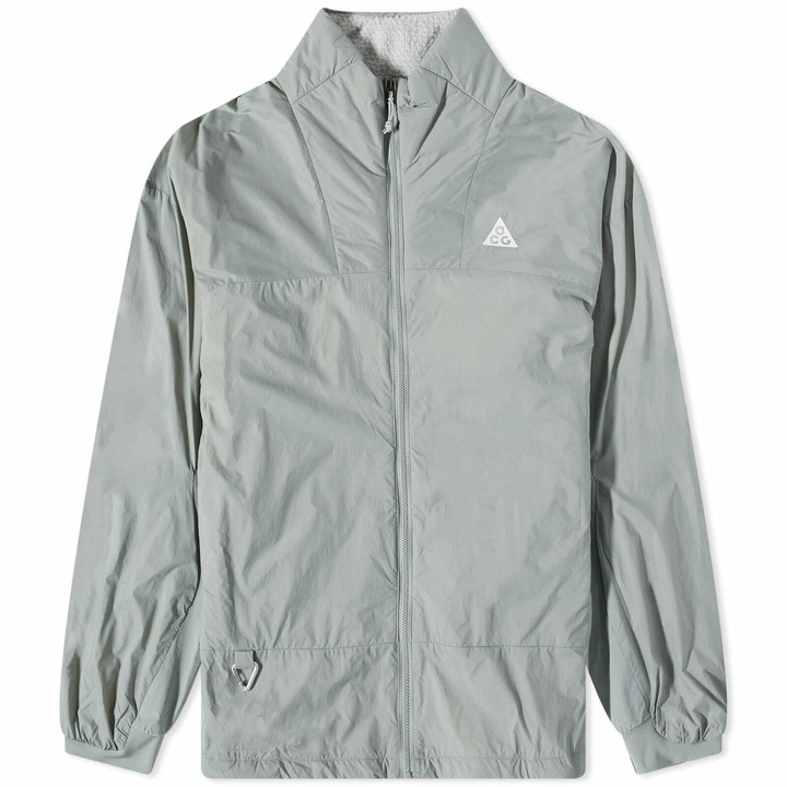 Photo: Nike Men's ACG Sierra Light Jacket in Mica Green/Light Silver