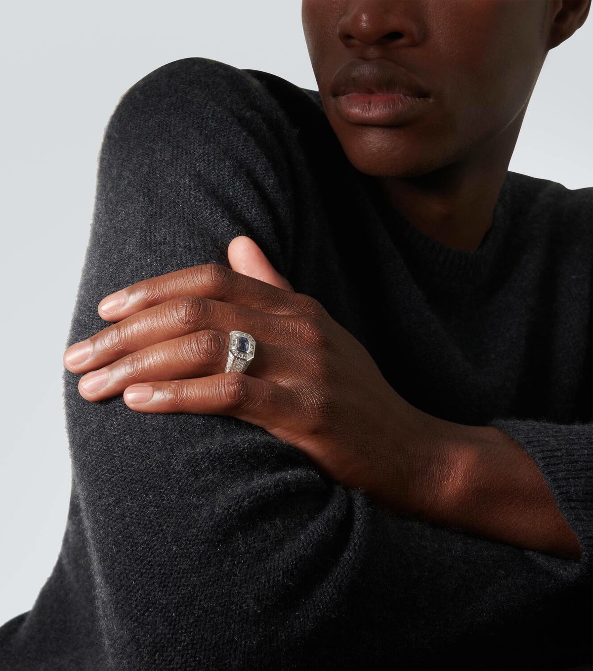Shay Jewelry 18kt white gold ring with sapphire and diamond