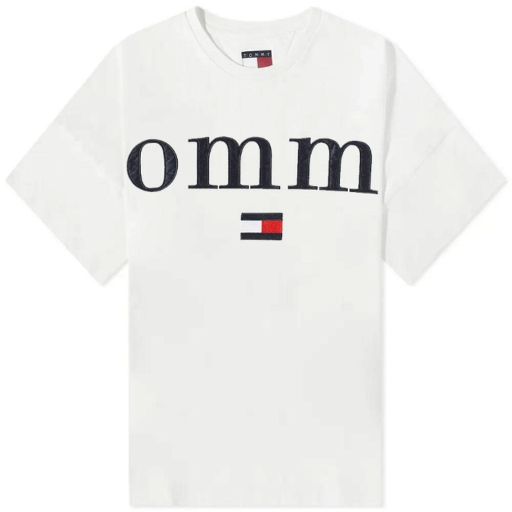 Photo: Tommy Jeans Men's Split Hem Graphic Logo T-Shirt in Ancient White