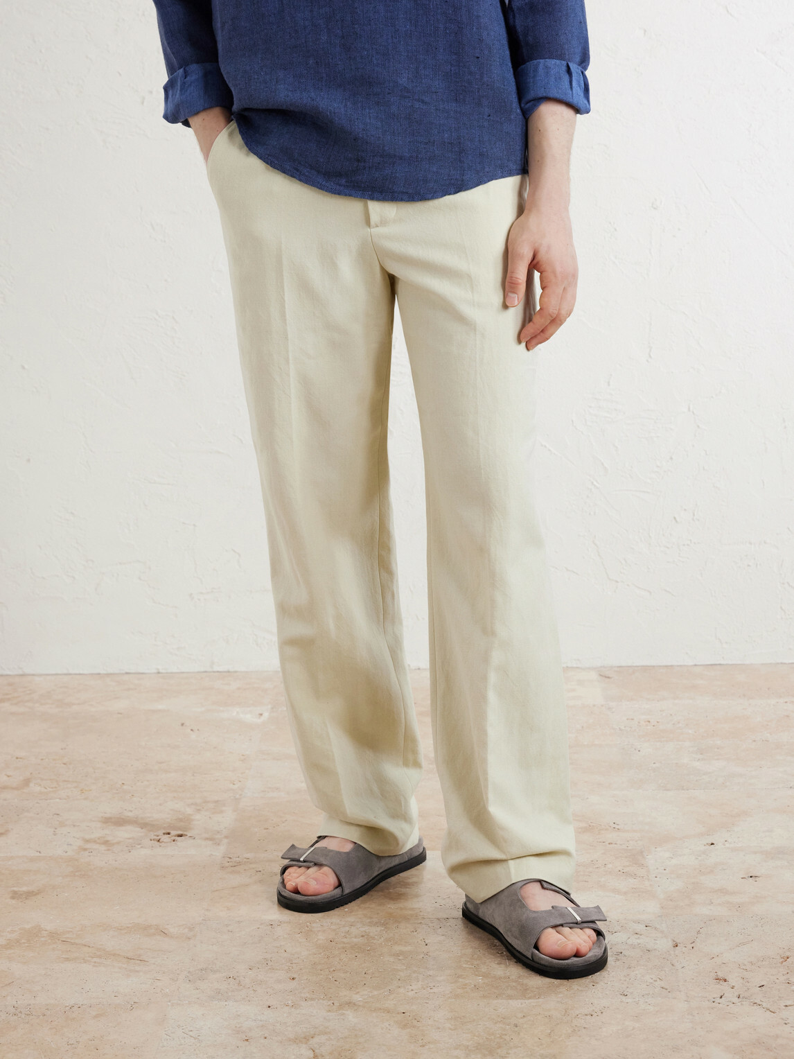 Mr P. - Suede Slides - Gray