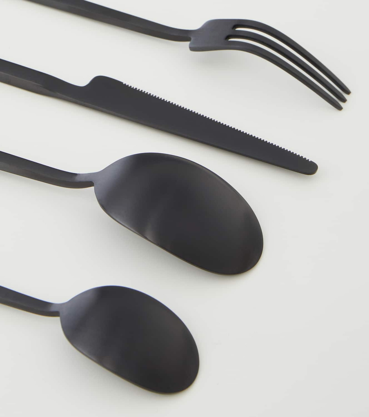 101 Copenhagen Kogei 24-piece steel flatware set