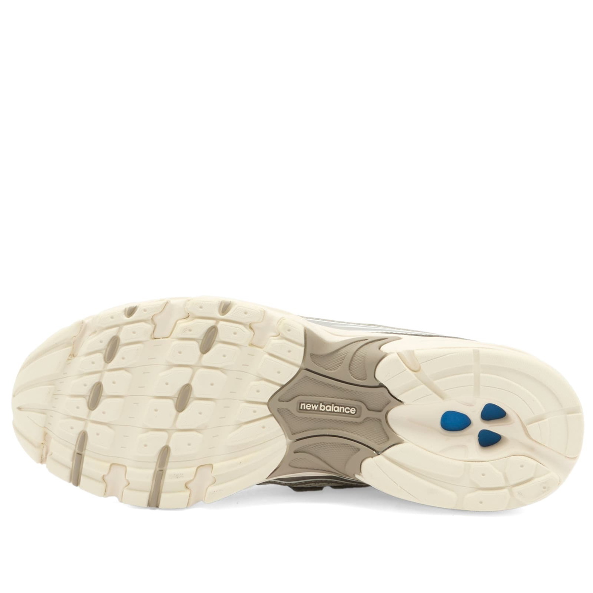New Balance U740MU2 Sneaker in Sea Salt