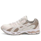 Asics Women's GEL-NIMBUS 10.1 Sneaker in Cream/Pink Cloud