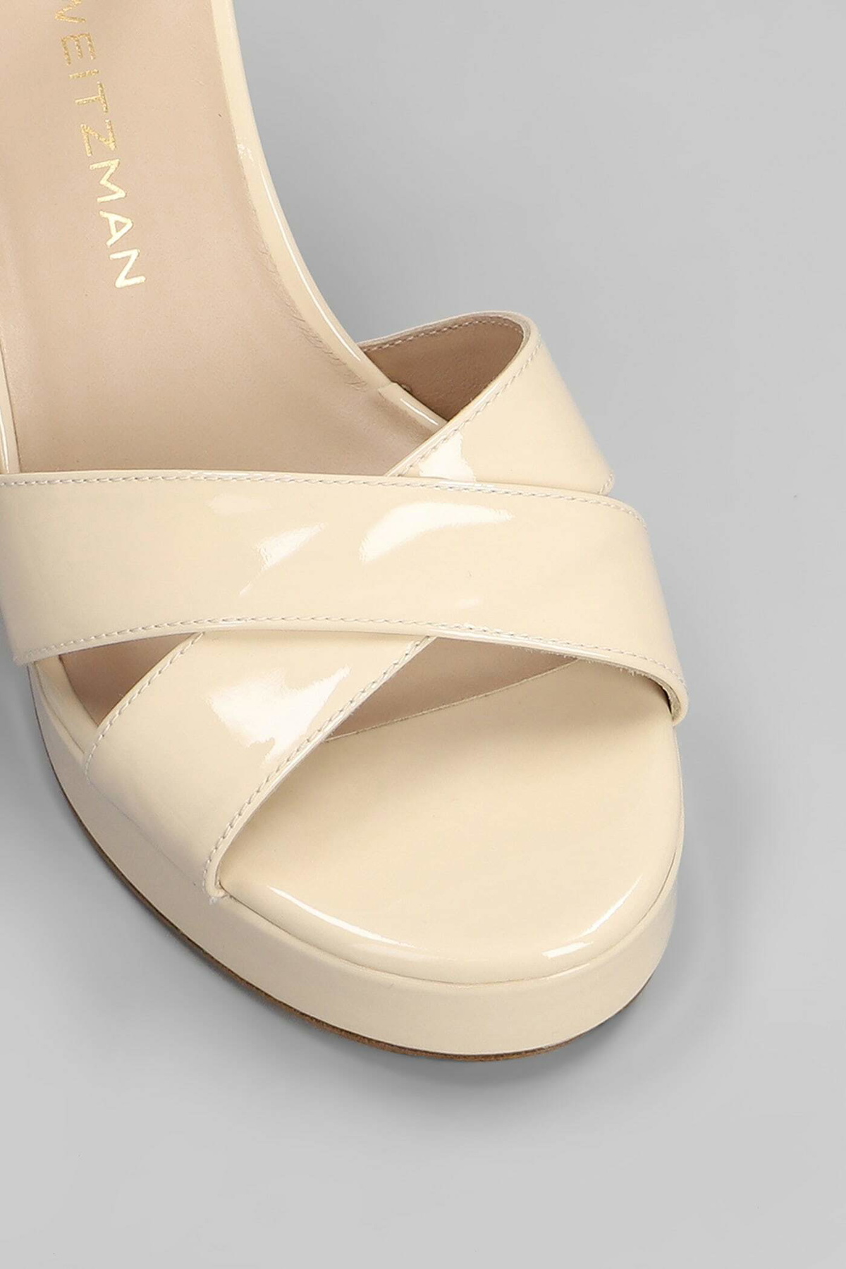 Stuart Weitzman Dayna Platform Sandals In Beige Patent Leather