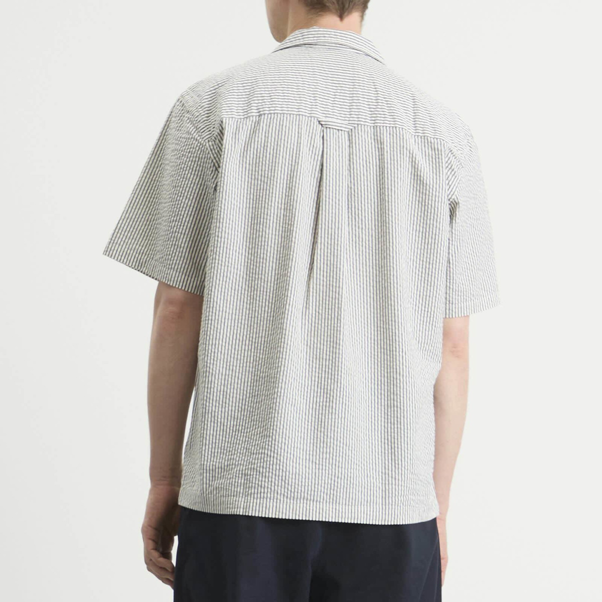 Foret Men's Peer Seersucker Vacation Shirt in Light Blue Stripe