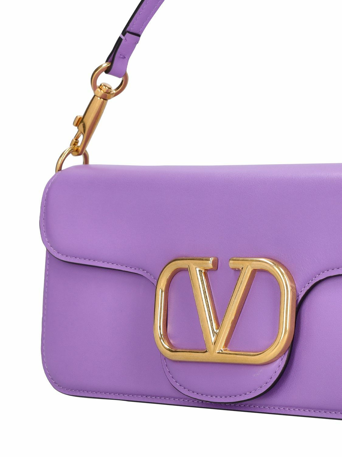 ショルダーバッグ・ポシェット VALENTINO GARAVANI LOCO LEATHER SHOULDER BAG Valentino Garavani Locò Leather Shoulder Bag | Black | FARFETCH