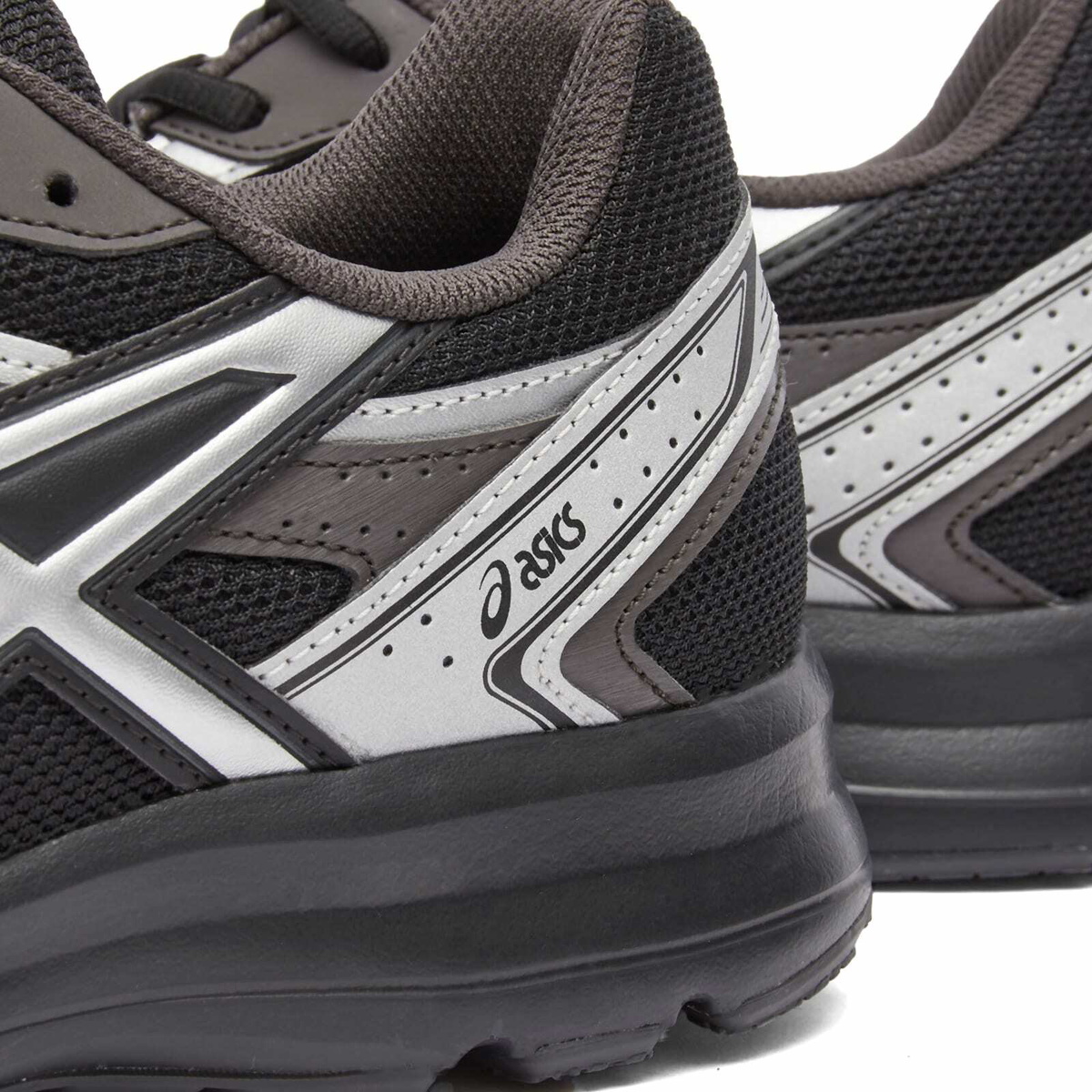 Asics Jog 100 S in Black/Pure Silver