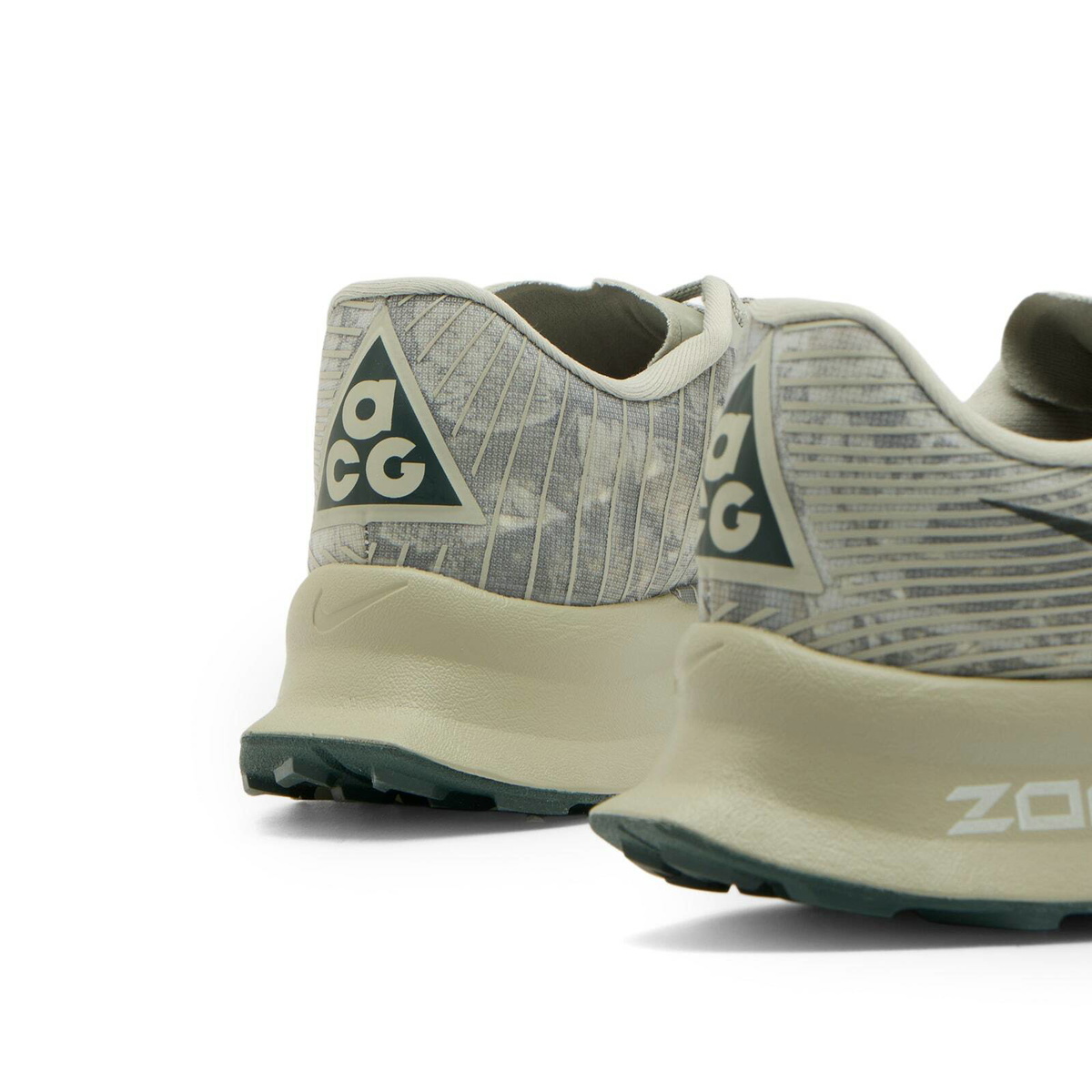 Nike Men's ACG Ultrafly 2 Sneaker in Spruce Fog/Black Spruce/Sea Glass