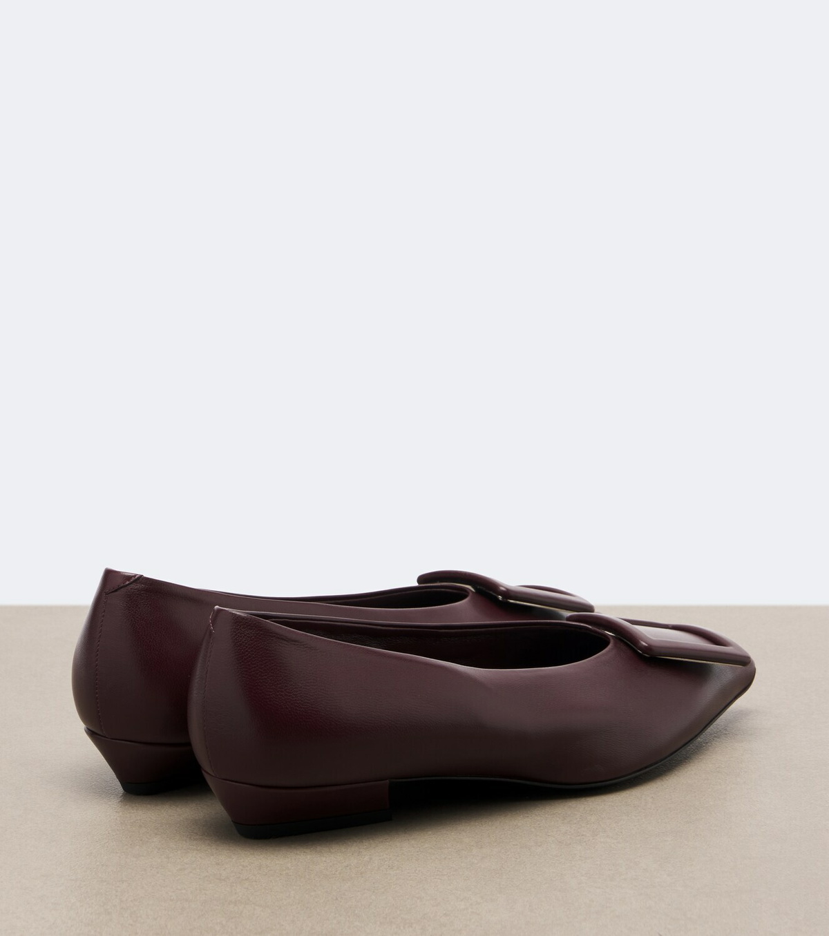 Roger Vivier Viv' in The City leather ballet flats