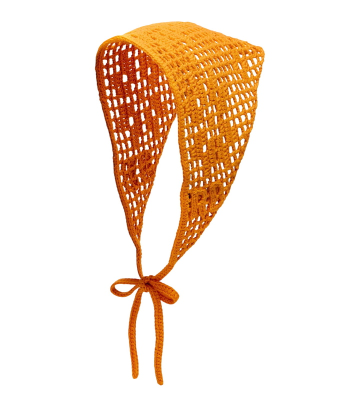 Photo: Ruslan Baginskiy Crochet cotton scarf