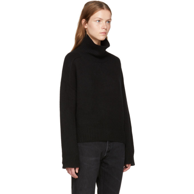 Wendelborn Black Oversized Cashmere Turtleneck