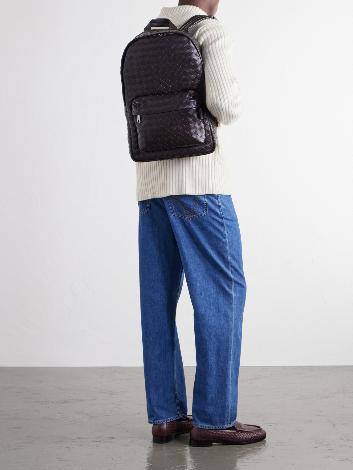 Bottega Veneta - Avenue Medium Intrecciato Leather Backpack - Brown