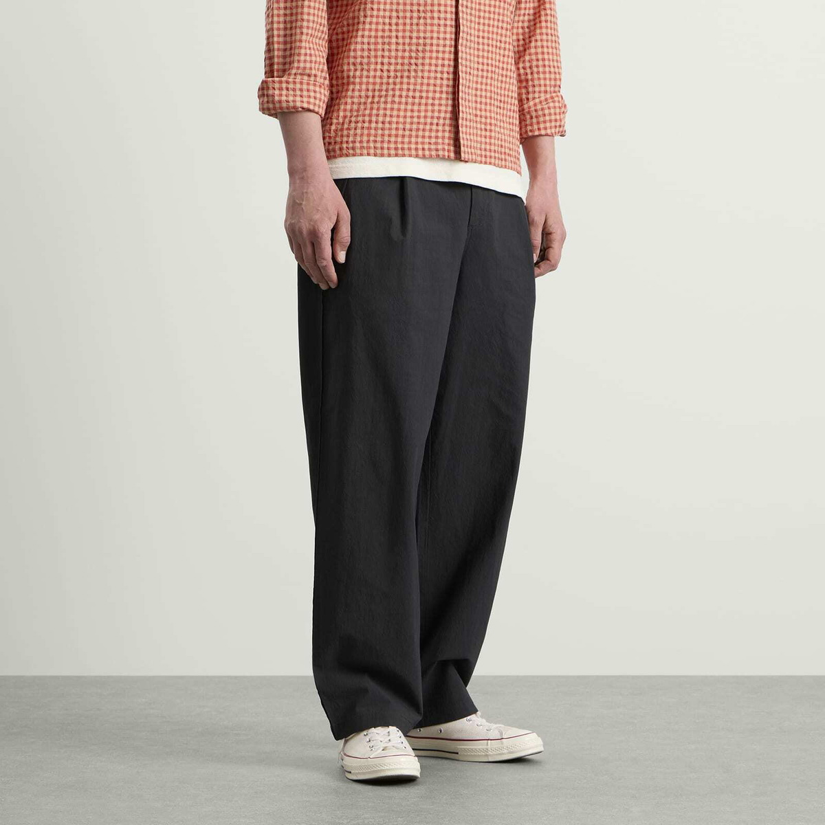 Folk Men's Wide Fit Trouser in Charcoal