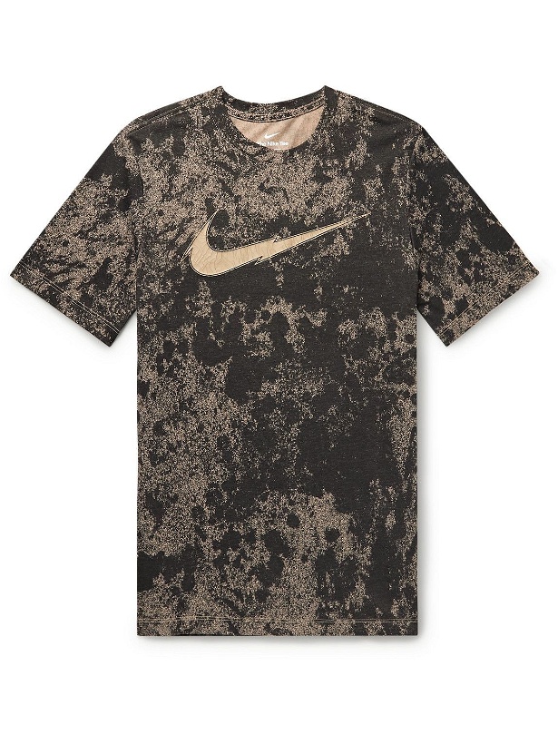 Photo: Nike Training - Story Pack Logo-Print Dri-FIT T-Shirt - Brown