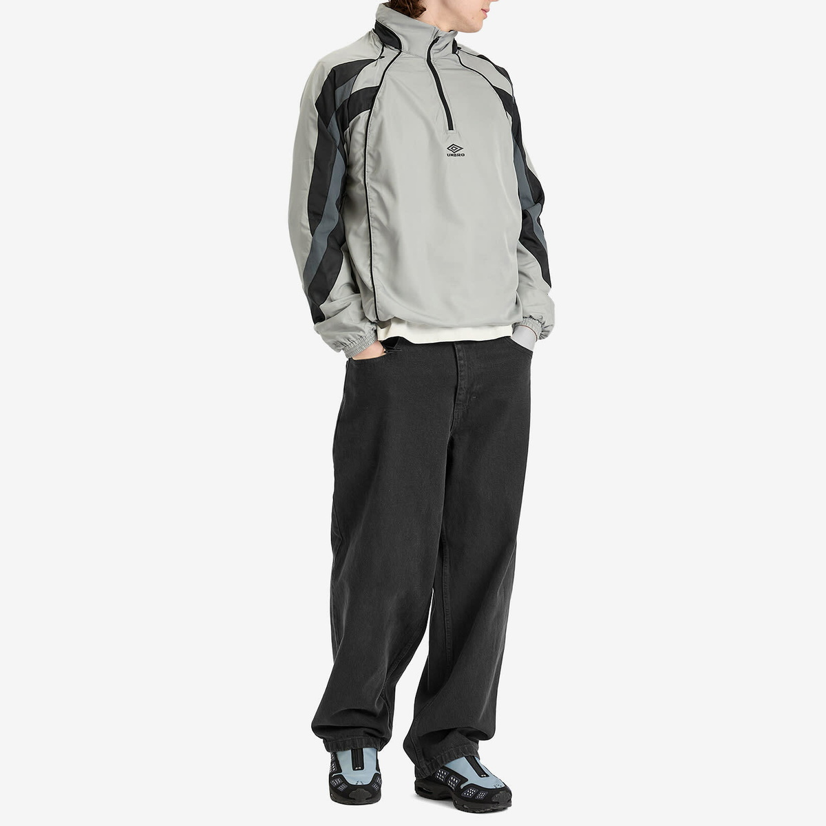 ◆UMBRO◆ Women's Neo Flight Crop Down Jacket Beige UP422CDJ Umbro Padded Jacket, Black/Carbon, Adult Small at Amazon