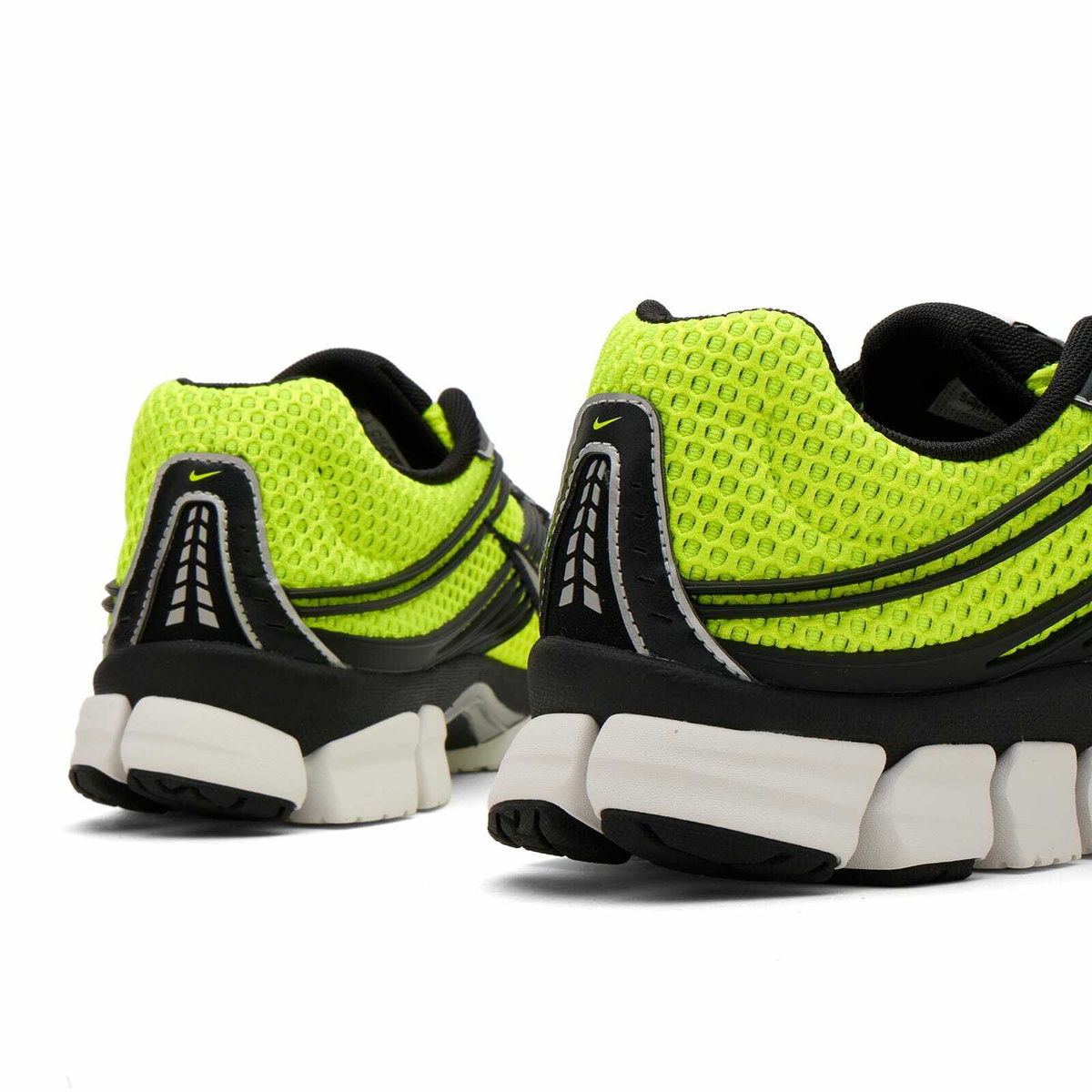 Nike Zoom Skylon 11 Sneaker in Volt/Metallic Silver/Black/Light Smoke Grey