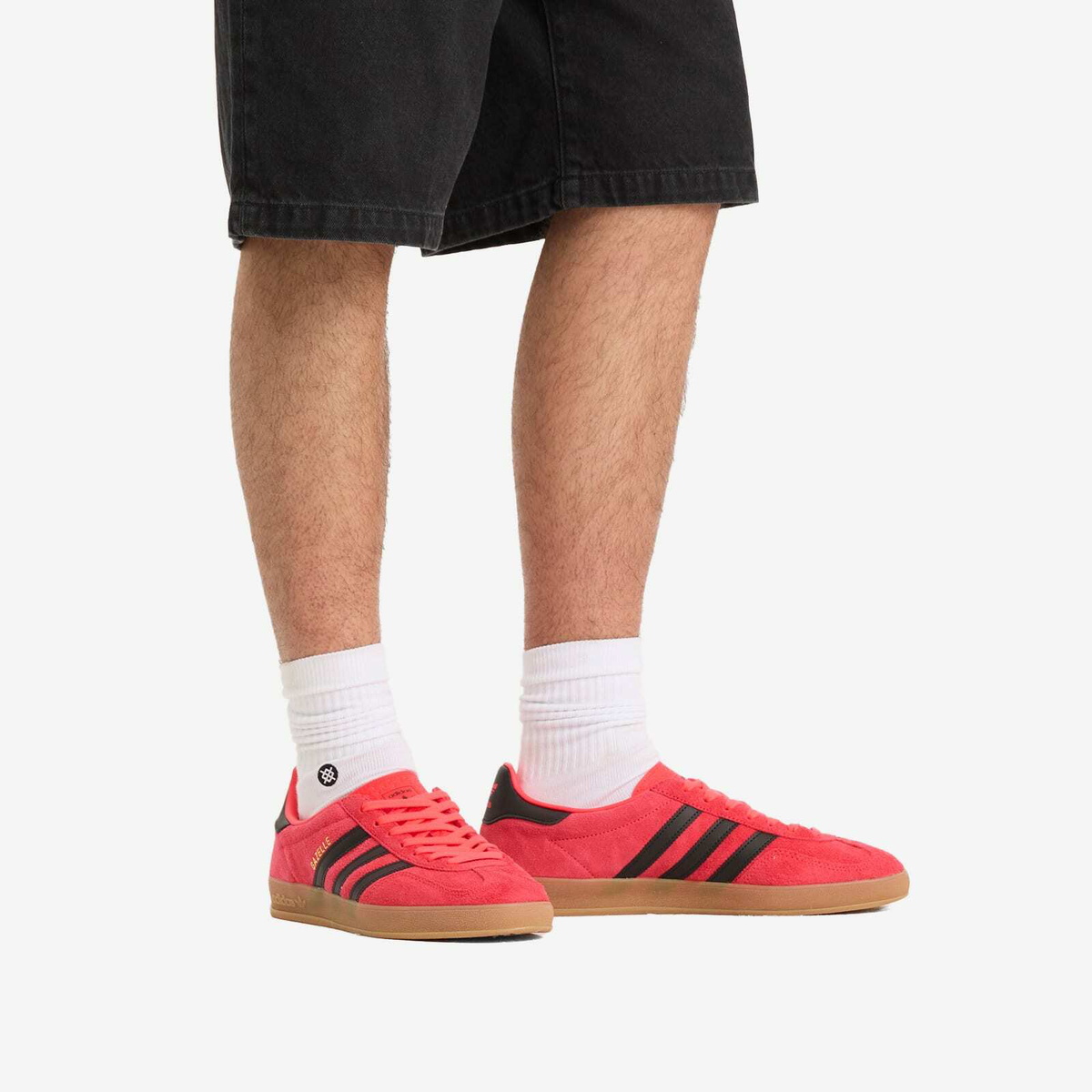 Adidas Gazelle Indoor in Lucid Red/Black/Gold Metallic