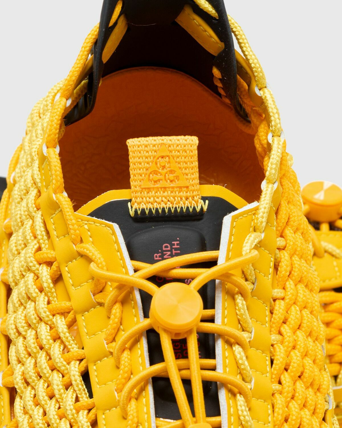 ACG WATERCAT+ シューズ 7.5 イエロー Cut in half: Nike ACG Watercat+ Review | RunRepeat