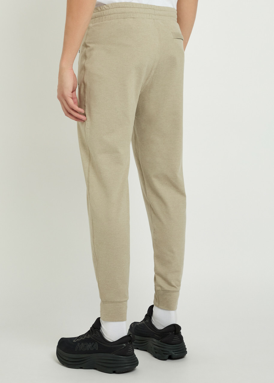 Vuori Ponto Performance 28 Stretch-jersey Sweatpants Beige