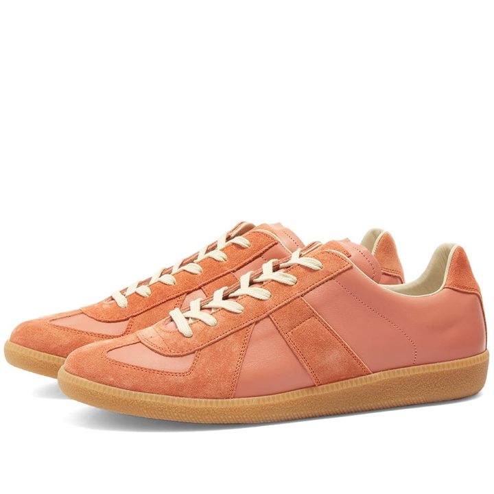 Photo: Maison Margiela Men's Classic Replica Sneakers in Coquille/Arabesque