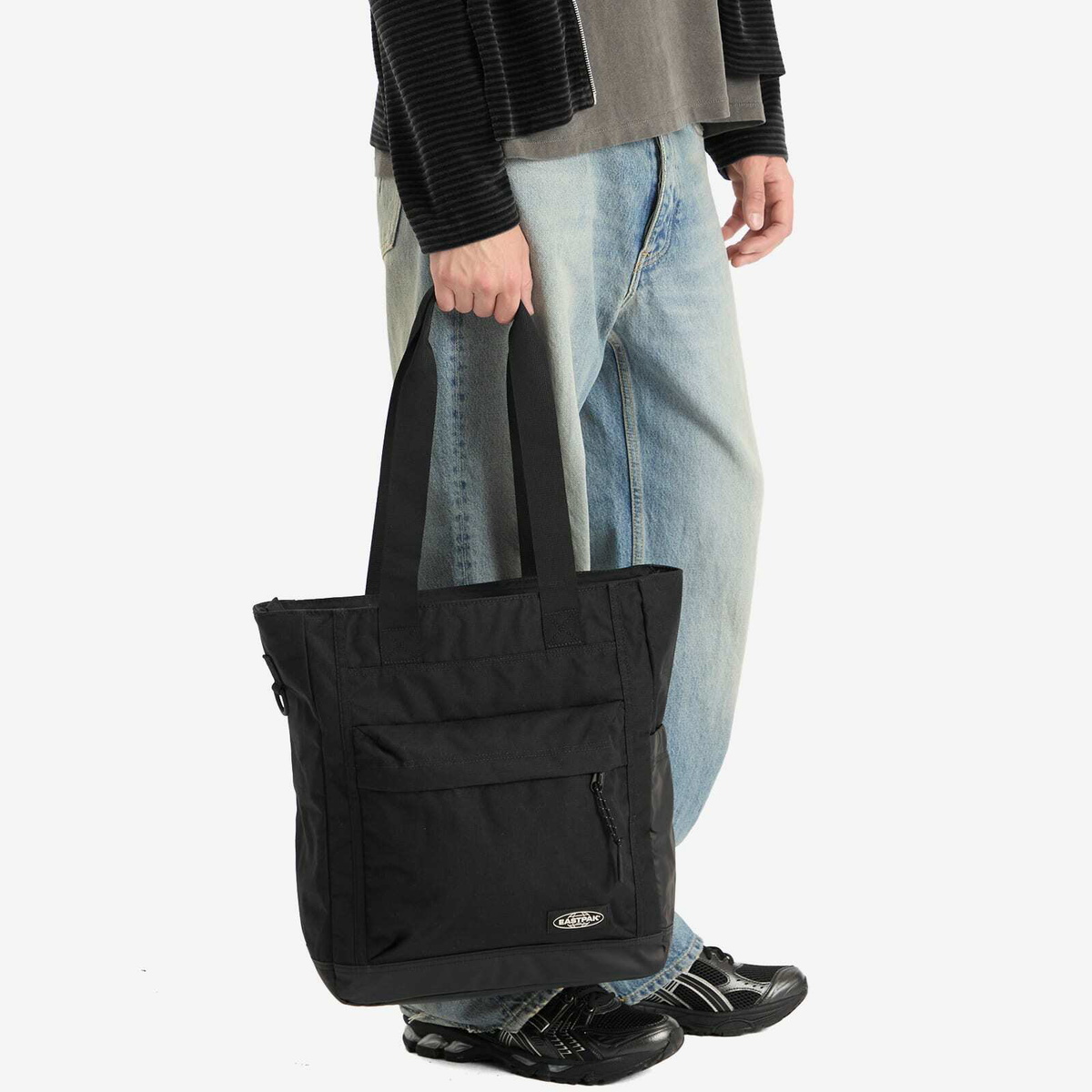 Eastpak Icon Travel Tote Bag in Black 