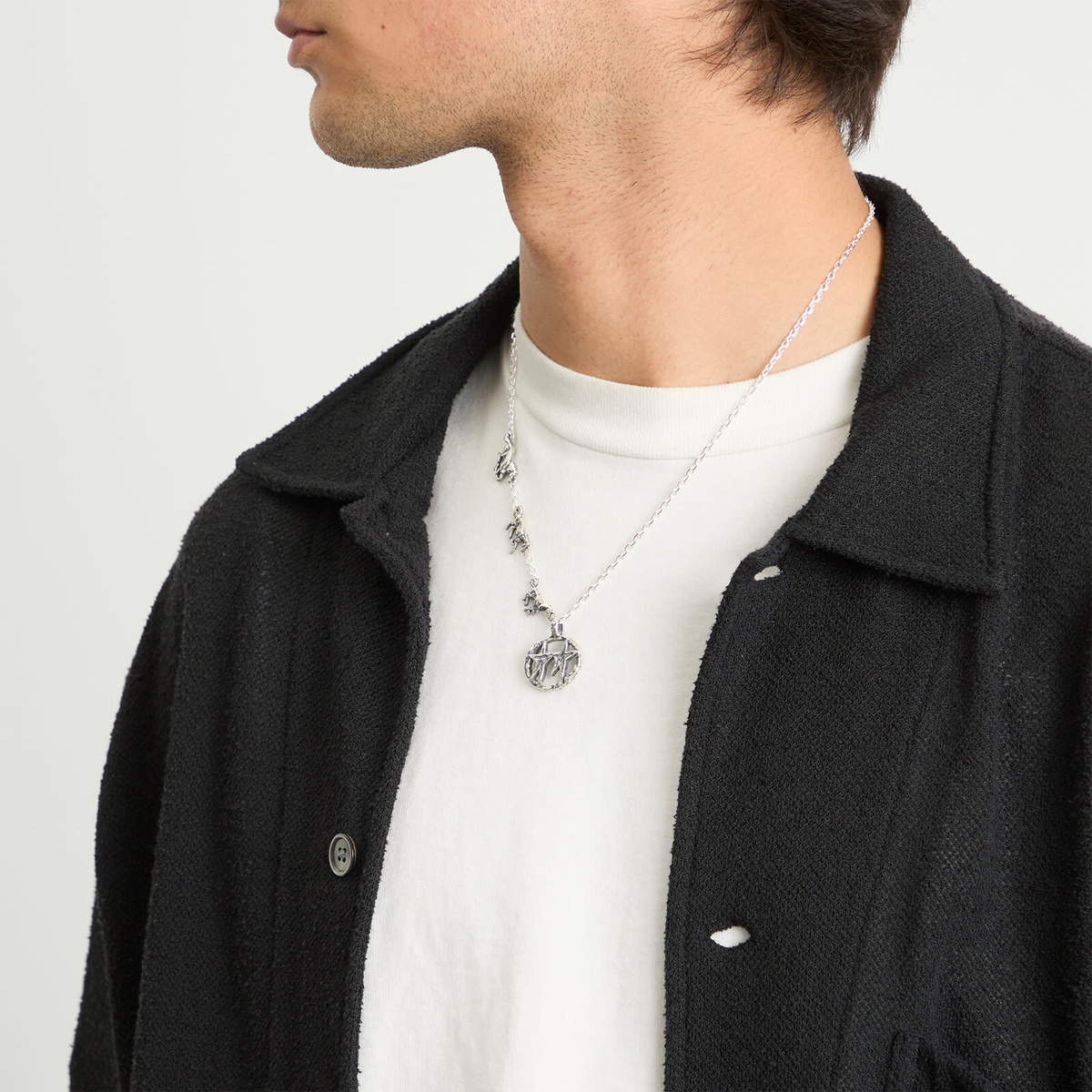 TwoJeys Men's Superstar Three Horse Necklace in Silver 