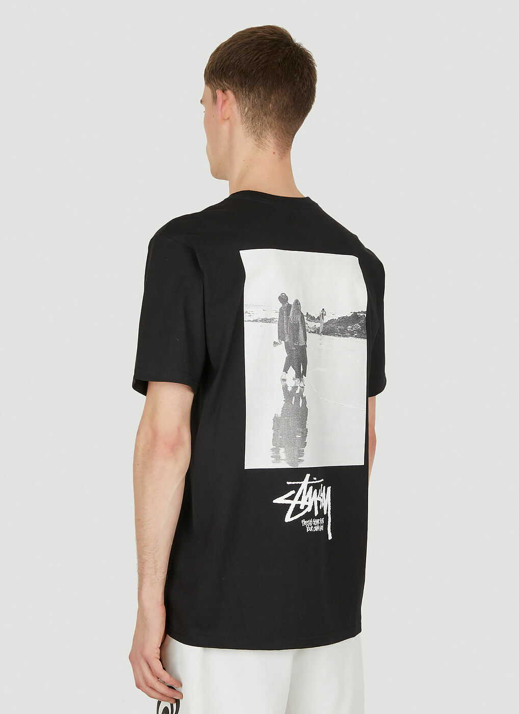 ★Low Tide★ LABEL TSHIRT BLACK Low Tide T-Shirt in Black Stussy