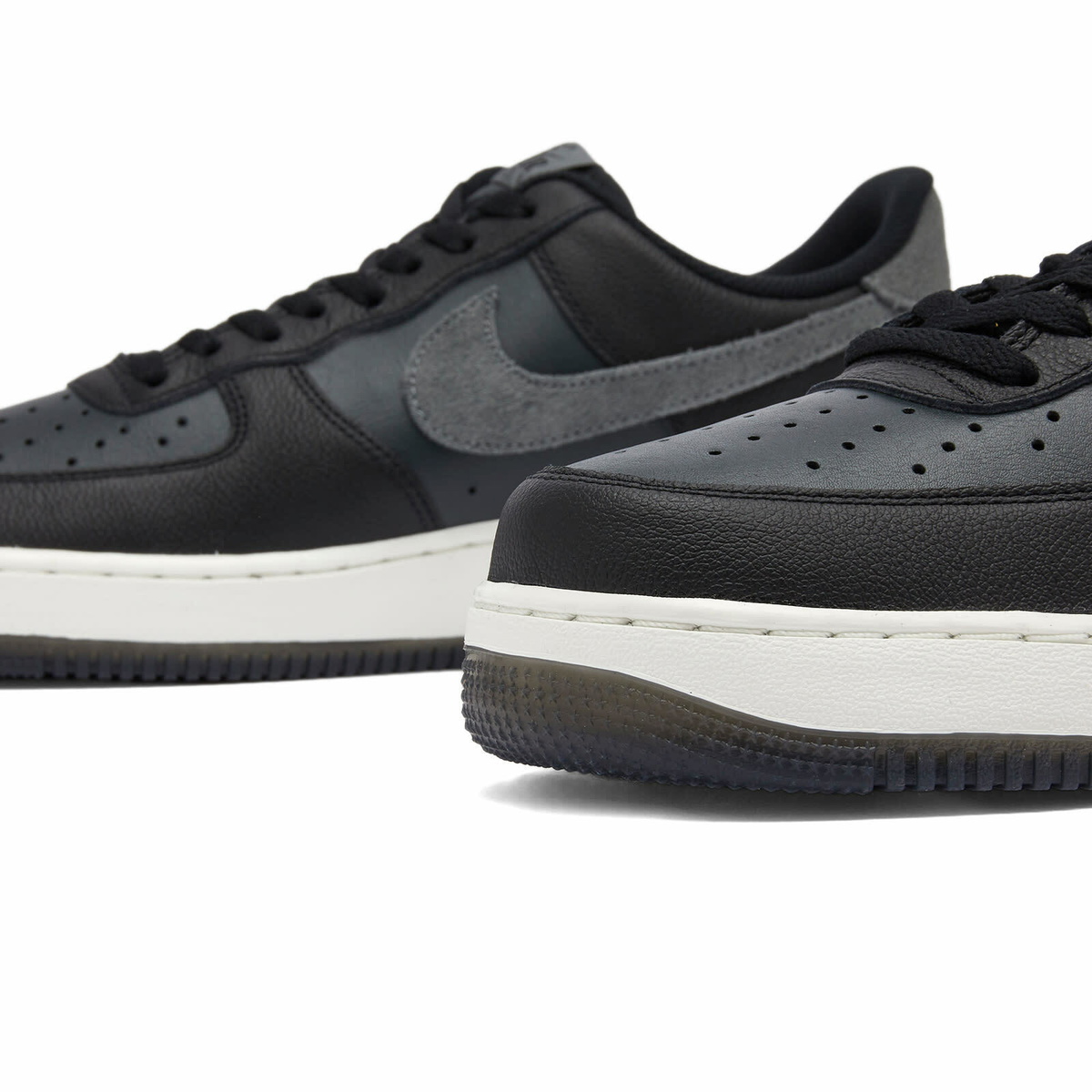 Nike Men's Air Force 1 '07 Lv8 in Black/Smoke Grey Nike