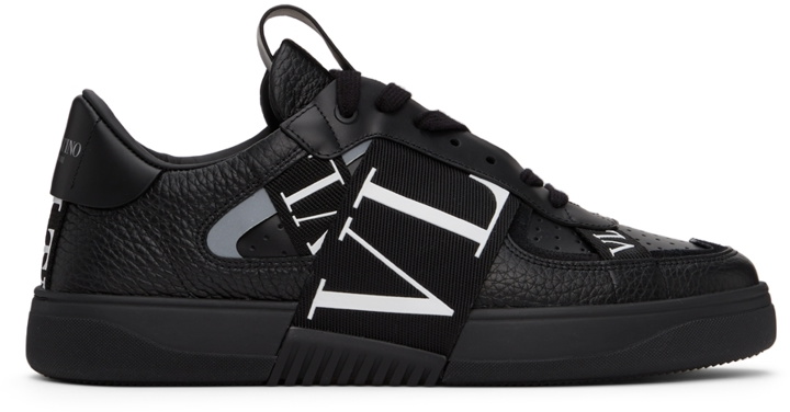 Photo: Valentino Garavani Black VL7N Sneakers