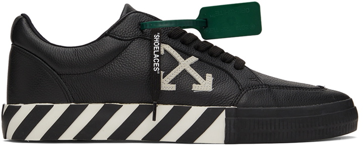 Photo: Off-White Black Vulcanized Low-Top Sneakers