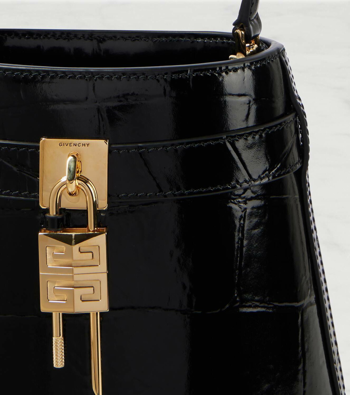 Givenchy Shark Lock Medium leather bucket bag Givenchy