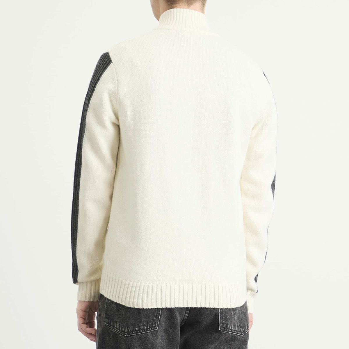 Fred Perry Men's Ribbed Zip Knit Cardigan in Ecru