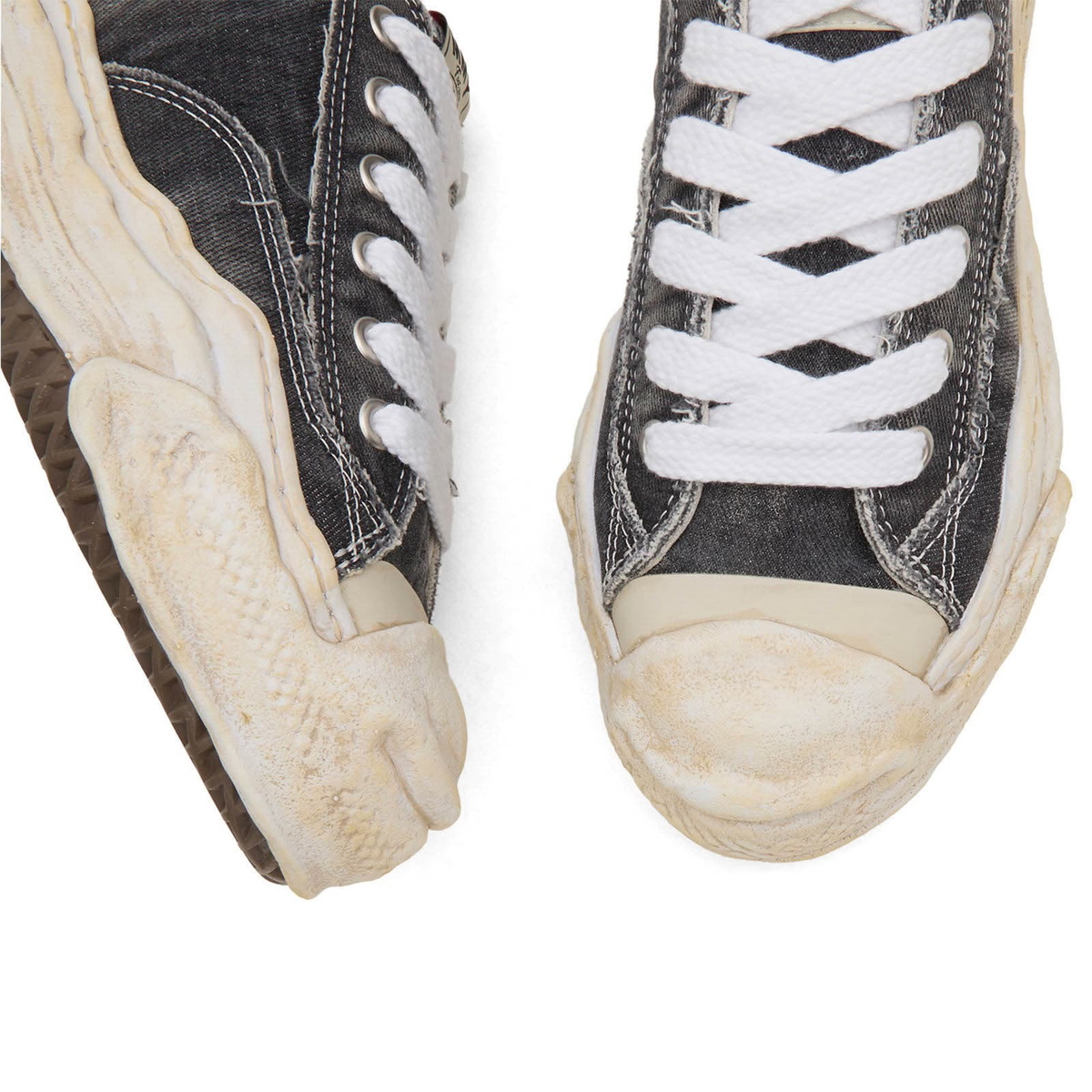 Maison MIHARA YASUHIRO Men's Hank Bleach Washed Low-Top in Black