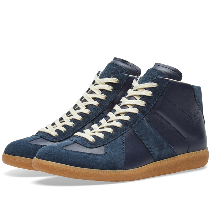 Photo: Maison Margiela 22 Replica High Sneaker