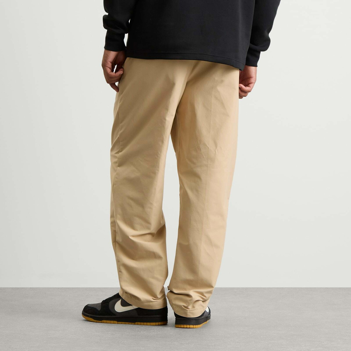 Air Jordan Men's Golf Pant in Linen/Black