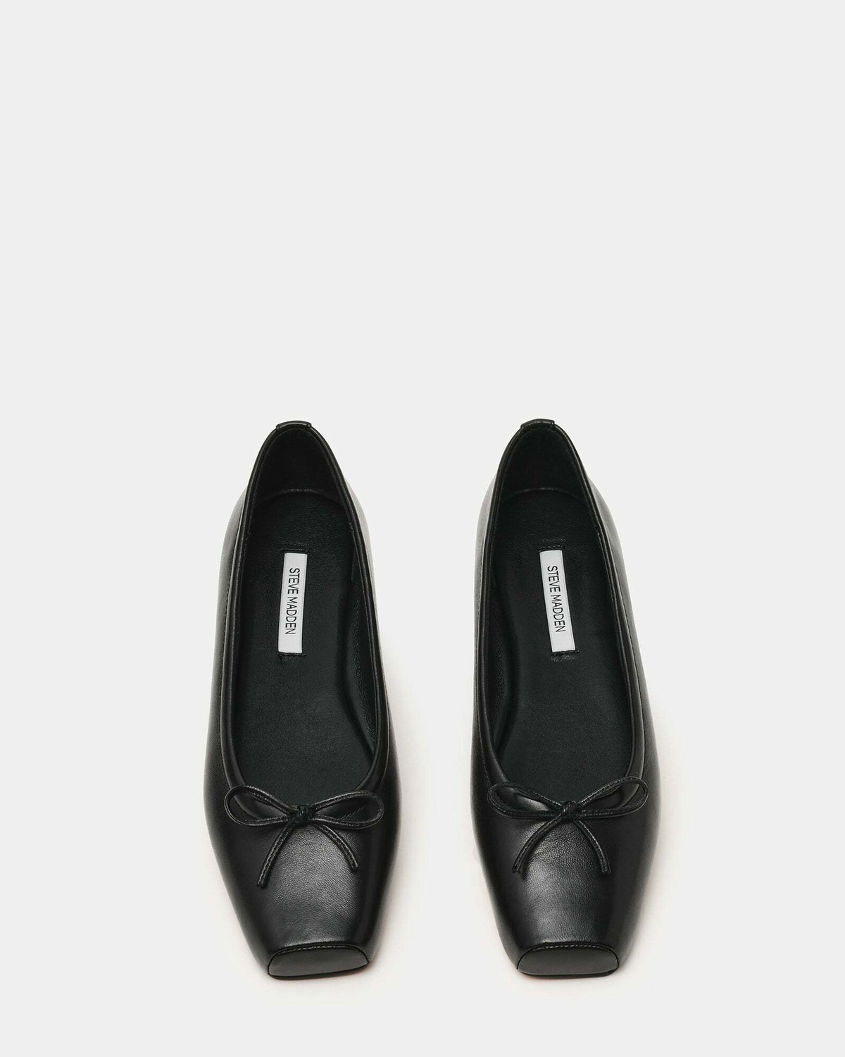 Steve Madden Eleve Flats in Black