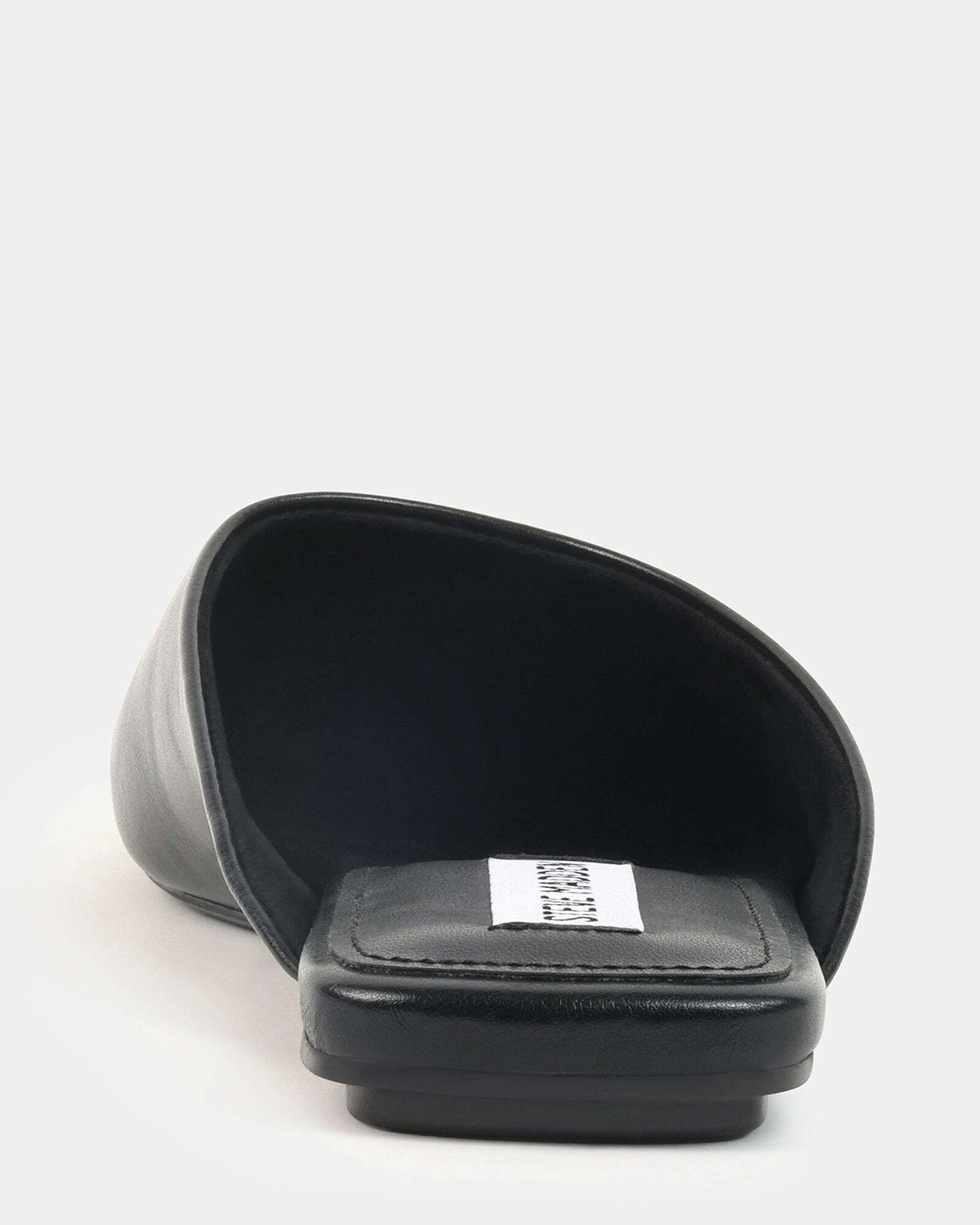 Steve Madden Doraa Flats in Black