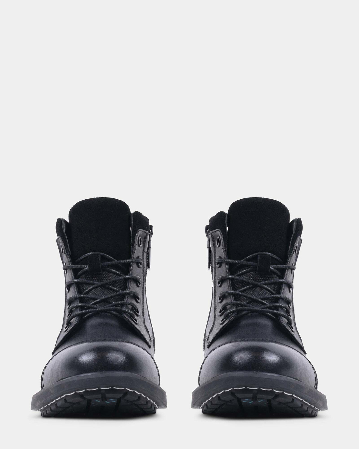 Steve Madden Dracar Boots in Black