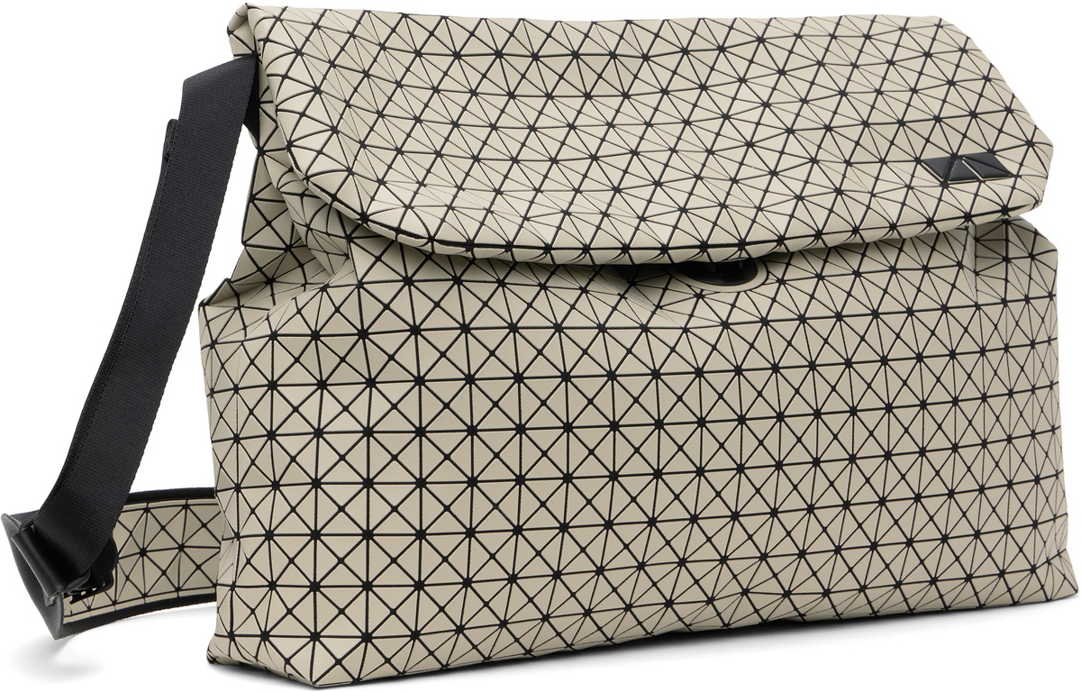 新品【BAOBAO】ISSEY MIYAKE FROGGY BAO BAO ISSEY MIYAKE Beige Froggy Bag Bao Bao Issey Miyake