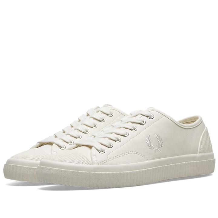 Photo: Fred Perry Hughes Low Leather Sneaker