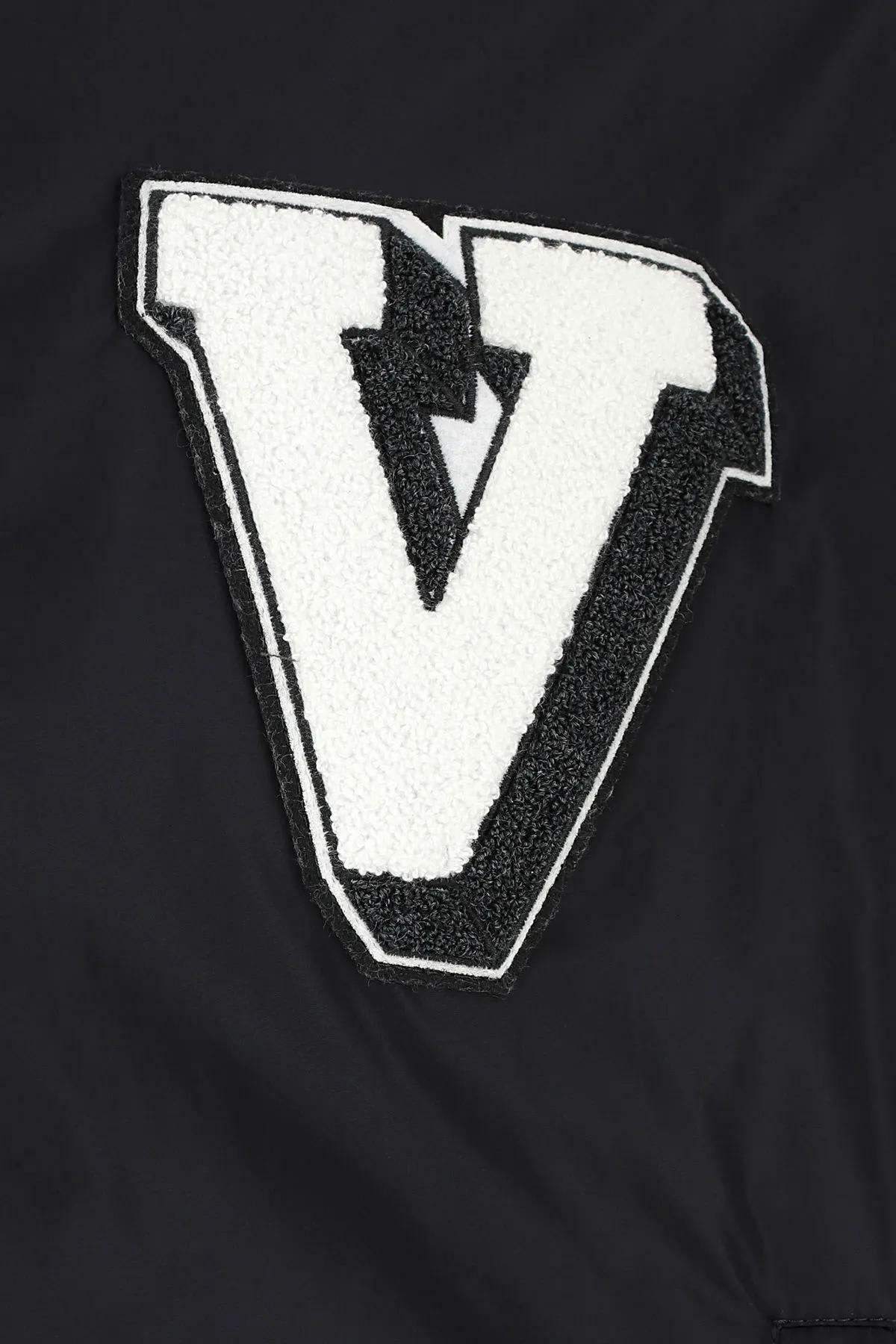 ブルゾン Valentino Garavani Midnight Blue Nylon Jacket Valentino Garavani Midnight blue nylon jacket | The Fashion