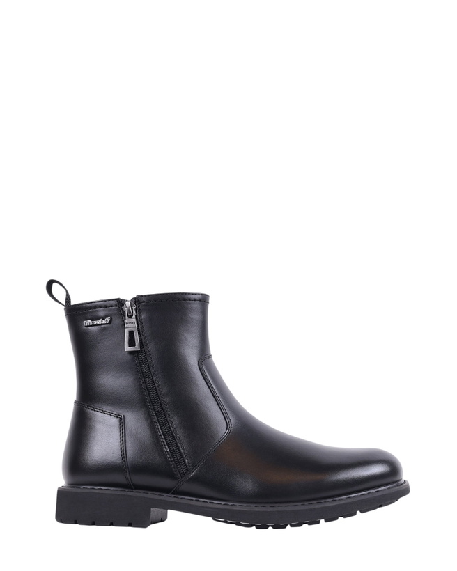 Photo: Steve Madden Damiani Boots in Black