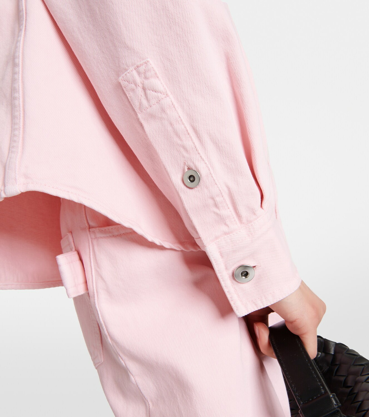 Tシャツ・カットソー BOTTEGA VENETA Pastel Light-Blue Satin Top Bottega Veneta Pastel Light Blue Satin Top – LOZURI®