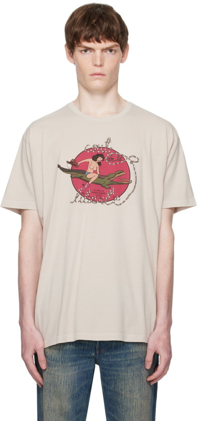 Photo: COÛT DE LA LIBERTÉ Taupe Freddie 'La Gentlemens Club' T-shirt