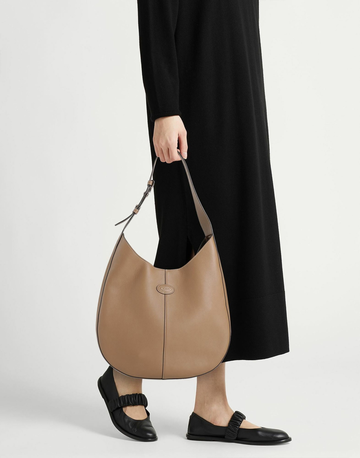 Tod's Womens Shoulder bag in Taupe