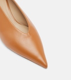 Le Monde Béryl Babouche leather pumps